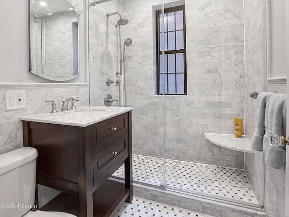 5th image of 230 E 71st St APT 4G