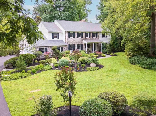 1435 Hunter Rd, Jenkintown, PA 19046