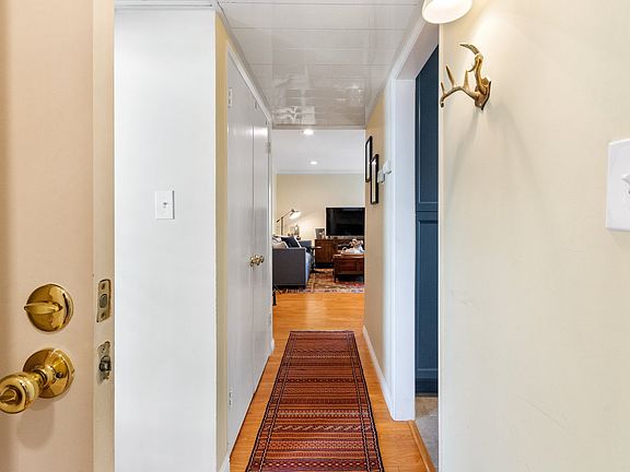 4th image of 1339 N Columbus Ave Unit 123
