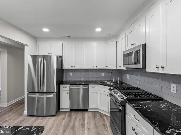68 Ginger Dr, Thorofare, NJ 08086