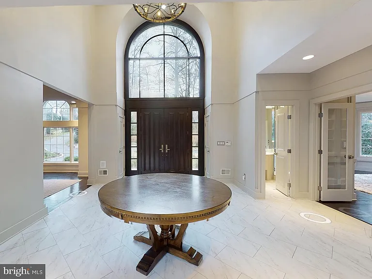 9629 Eagle Ridge Dr — Photo 3