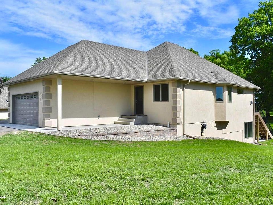 1st image of 3987 Geneva Golf Club Dr