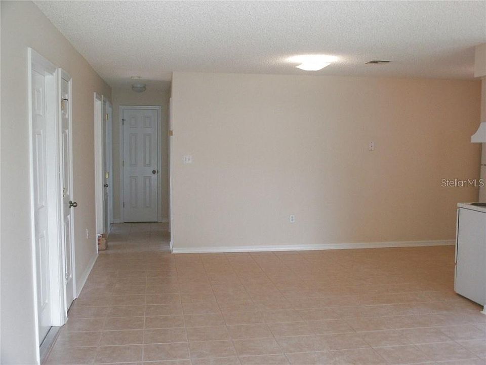 2nd image of 2501 Crescent Dr