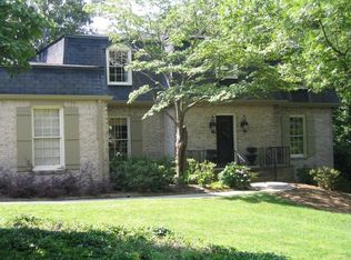 5566 Trowbridge Dr, Dunwoody, GA 30338