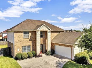 5801 Little Grove Dr, Pearland, TX 77581