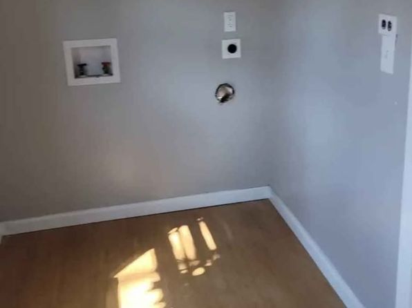 1066 Mary St Floor 2