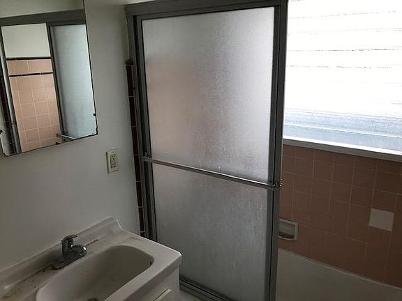 5th image of 5080 Hermosa Ave #5086-1/2