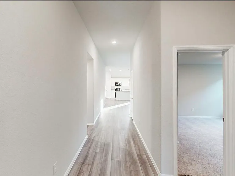 2700 Rambling Rd — Photo 9