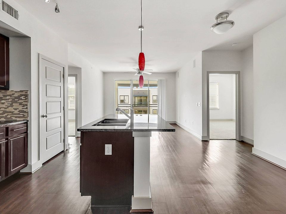 2 Bedroom