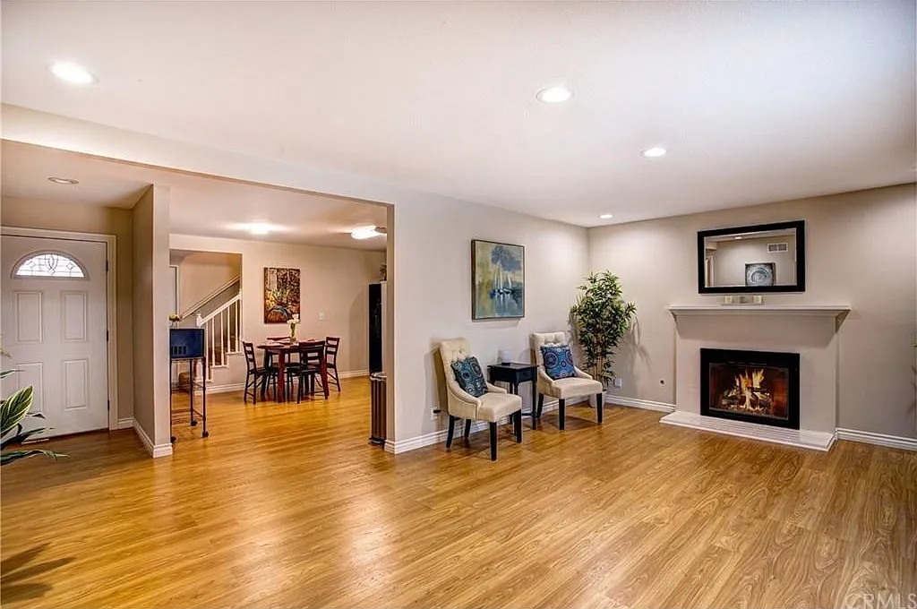 Lambert Dr, Huntington Beach — Photo 3