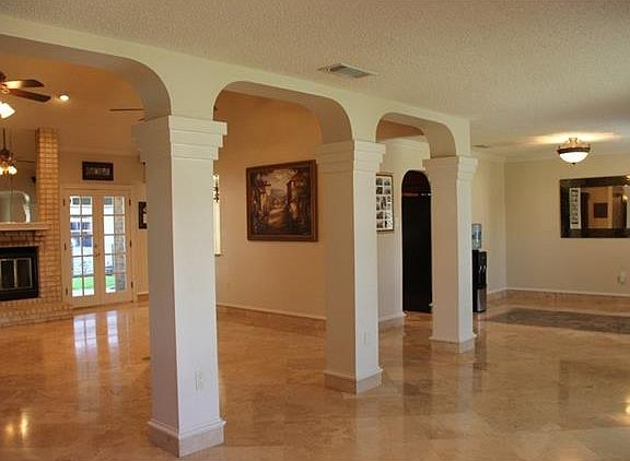 2nd image of 2536 Elm Lawn Dr
