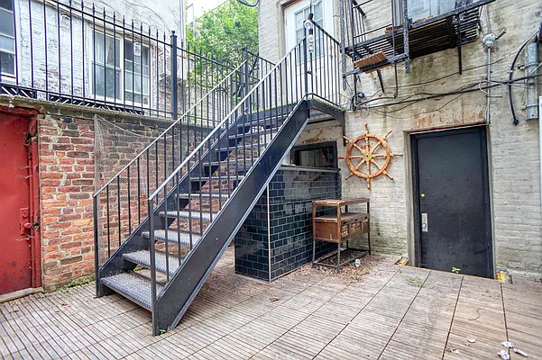 Rented by Compass | media 11