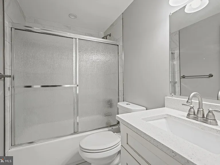 2419 Benning Rd NE — Photo 15