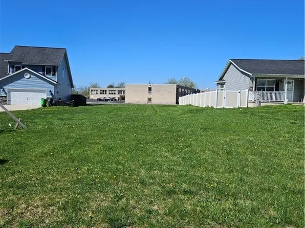 377 Hubbell Cir, Bedford, OH 44146