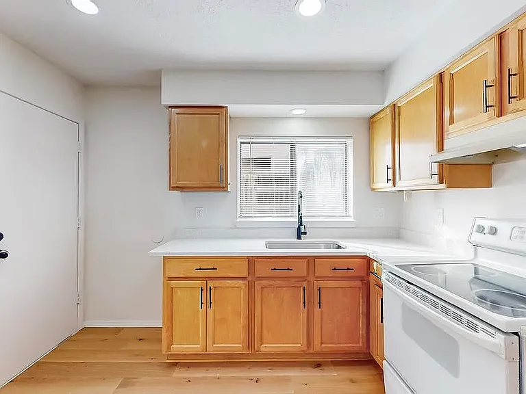 6023 Redlands Rd NW — Photo 7