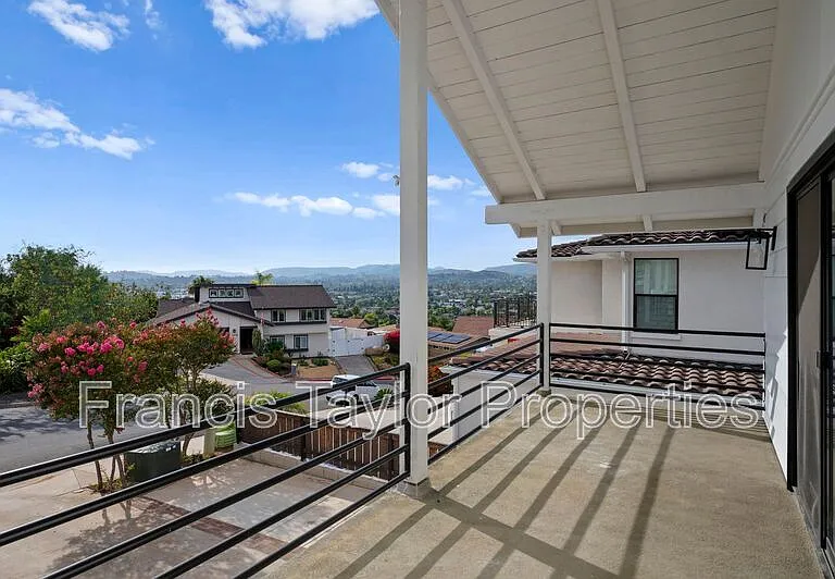 1080 Circle Dr — Photo 29