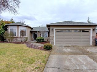 1439 Matthews Pl, Medford, OR
