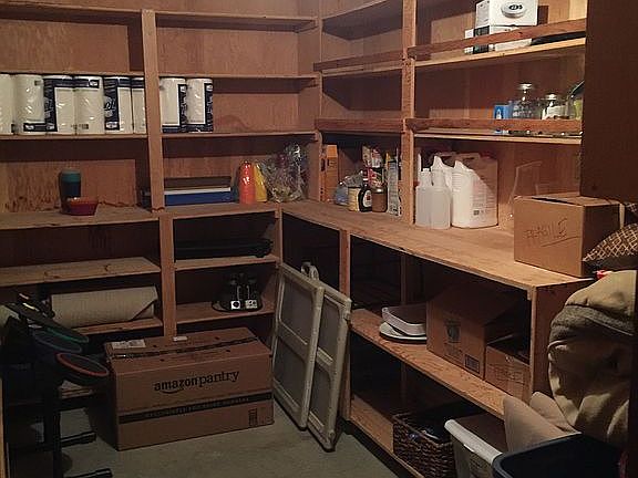 Cold storage pantry 