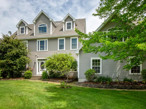 37 Constitution Avenue, Hampden, ME 04444