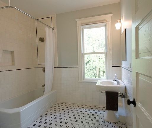 Huge bathroom!