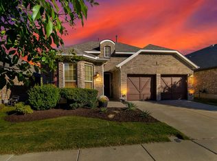 857 Countryside Way, Aubrey, TX 76227