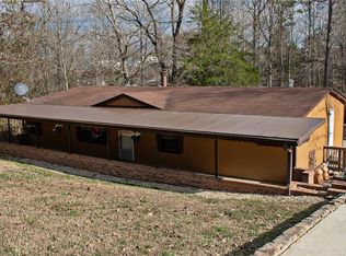 309 Manor Ln, Seneca, SC 29672