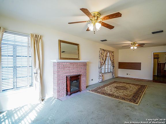 4th image of 287 Thorain Blvd