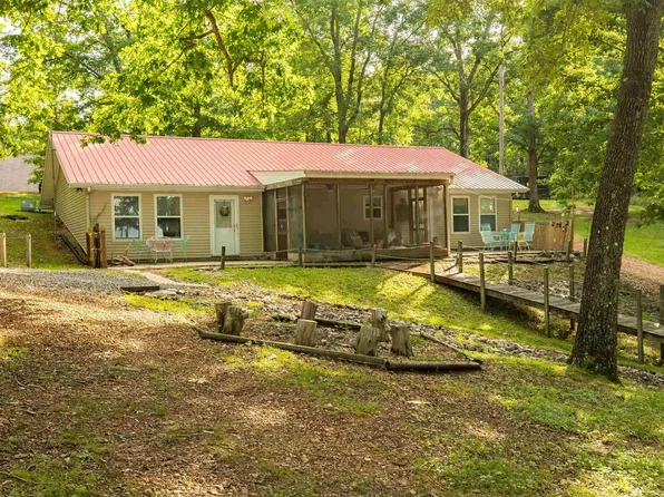 120 Veal Ln, New Concord, KY 42076
