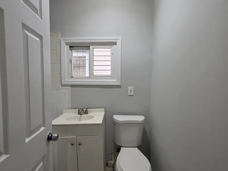 107 Grant Ave #1 — Photo 18