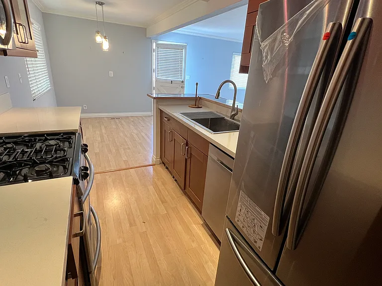 514 Marigold Ave #1/2 — Photo 5