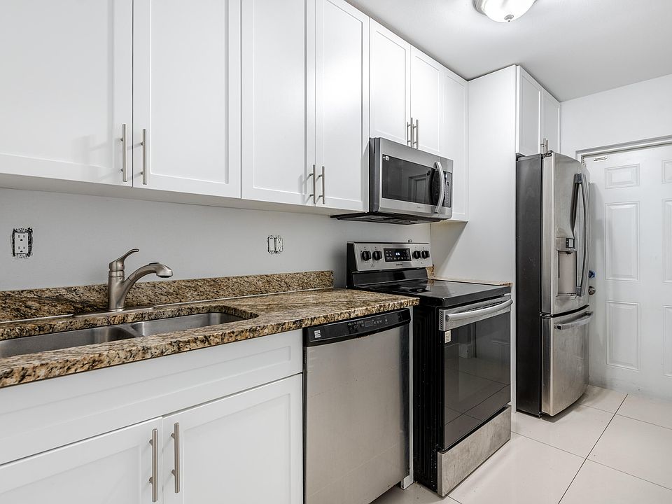 1st image of 220 Perry Ave Unit B