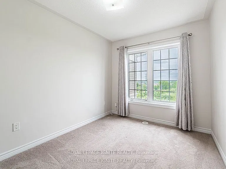37 Aspen Hills Rd — Photo 23