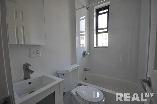 Rented by REAL New York | media 2