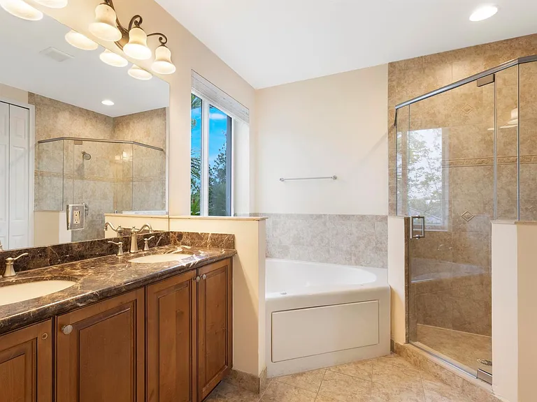 3028 Waterside Cir — Photo 31