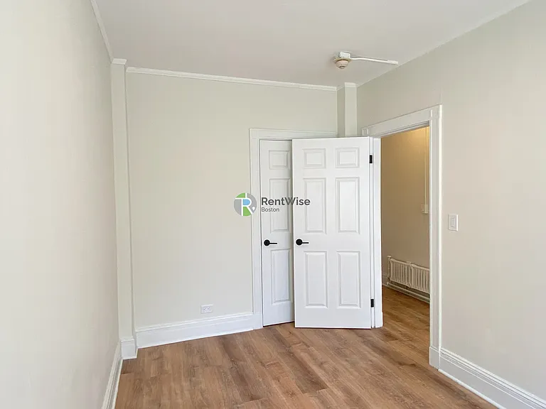 230 Walnut St #24 — Photo 14