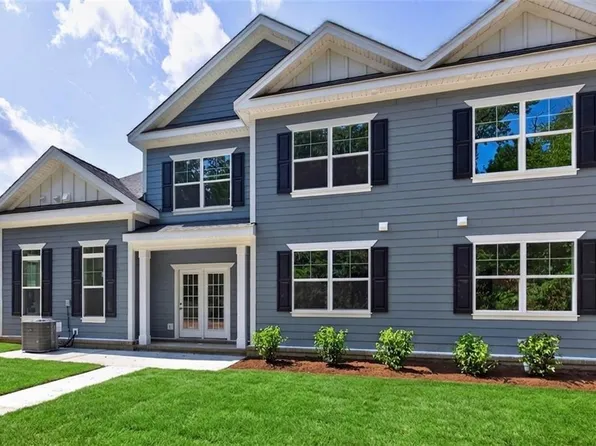 2044 Mango St, Chesapeake, VA 23321