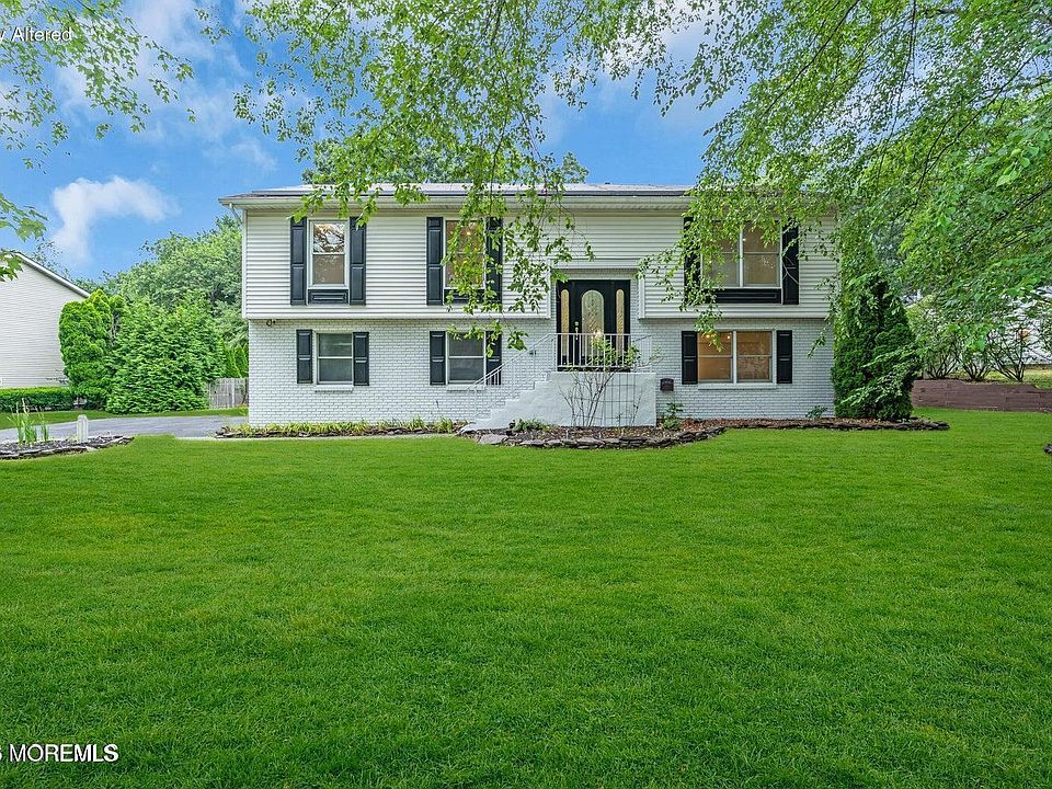 1st image of 88 Hickory Hill Road