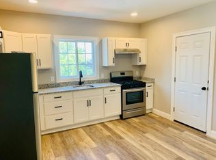 284 Manchester St APT 2, Fall River, MA 02721