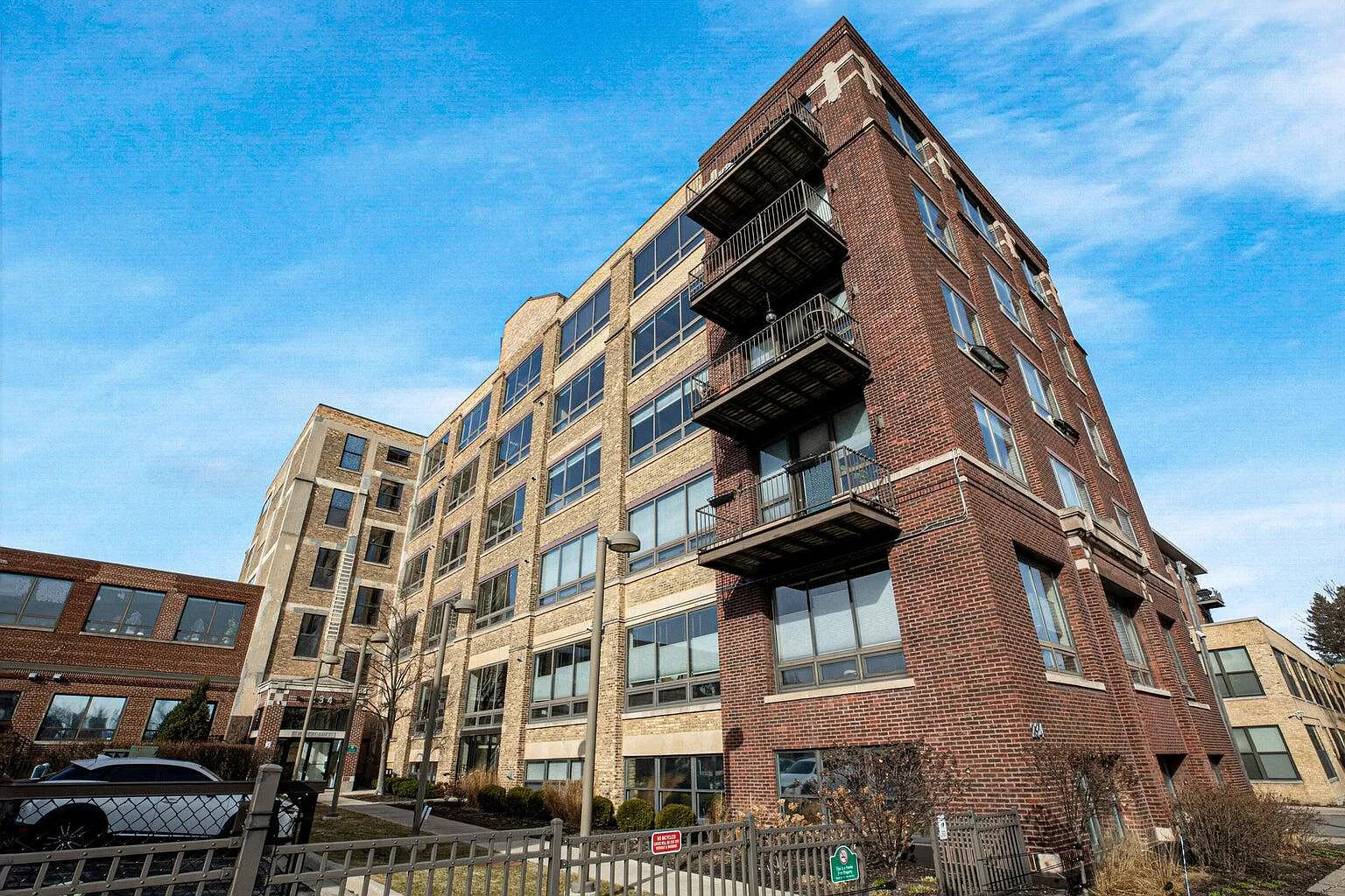 2 bed, 1445 sqft, $2,700 — Photo 1
