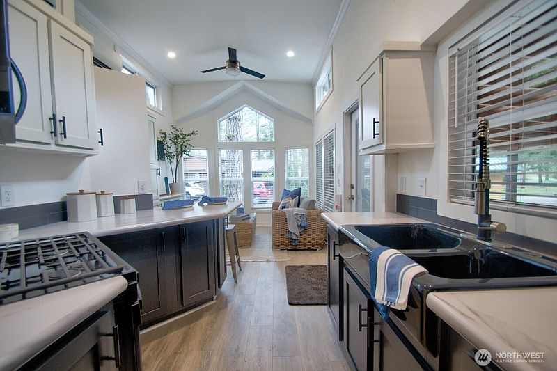 3rd image of 1546 Reservation Road SE #232