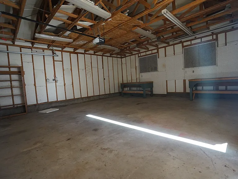 301 Berwick Ave — Photo 19