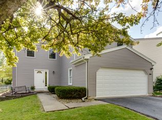 1680 Trafalgar Ln, Aurora, IL 60504