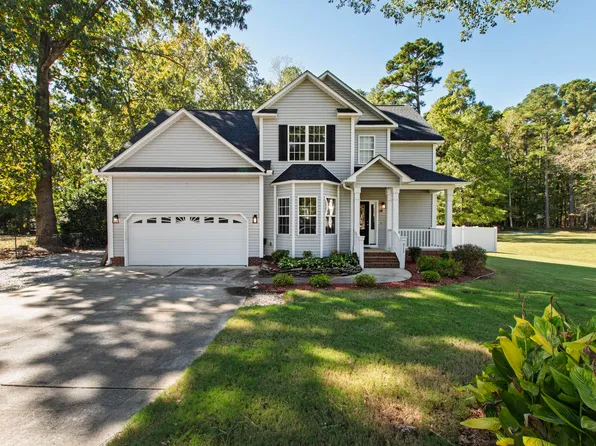 212 Fox Pen Dr, Raleigh, NC 27603