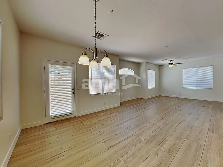 8928 Cambridge Glen Ct — Photo 5