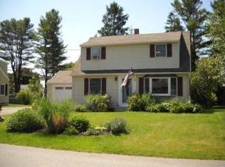 29 Phillips Rd, Falmouth, ME 04105
