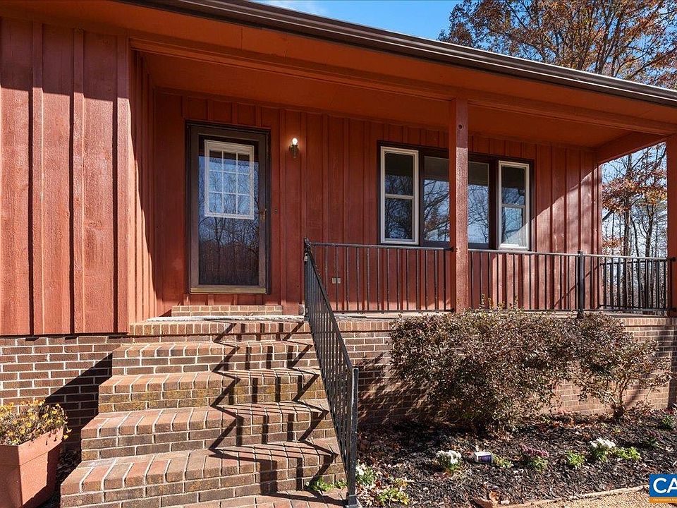 1st image of 492 Red Bird Dr