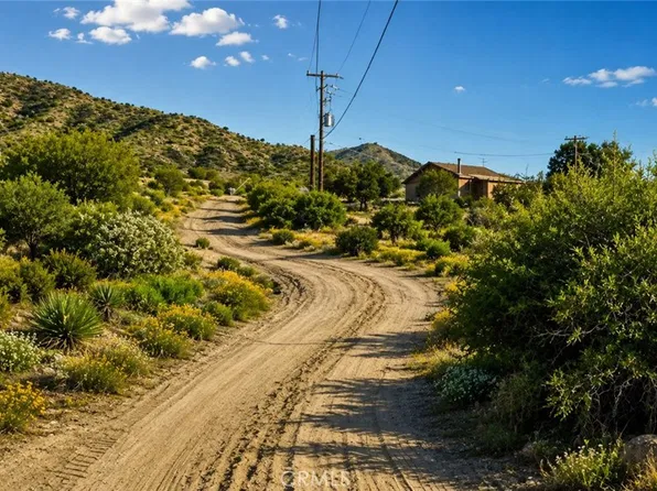 15 Cedar Dr, Morongo Valley, CA 92256