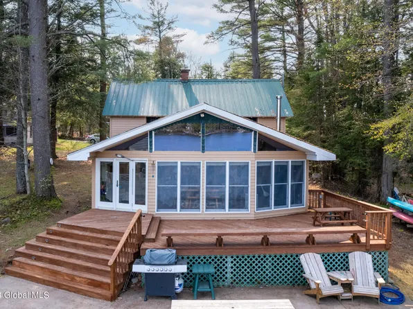 115 Seven Oaks Road, Caroga Lake, NY 12032