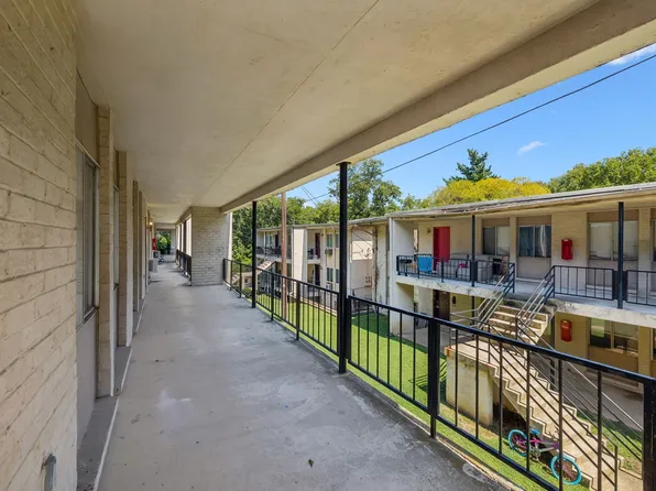 550 Harding Pl APT D117, Nashville, TN 37211