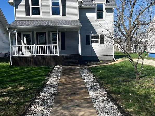 409 E State St, Paxton, IL 60957